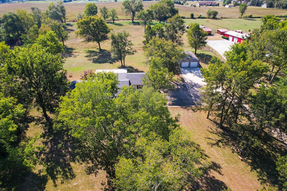 63401 E 290 Rd, Grove, OK 74344 - photo 1