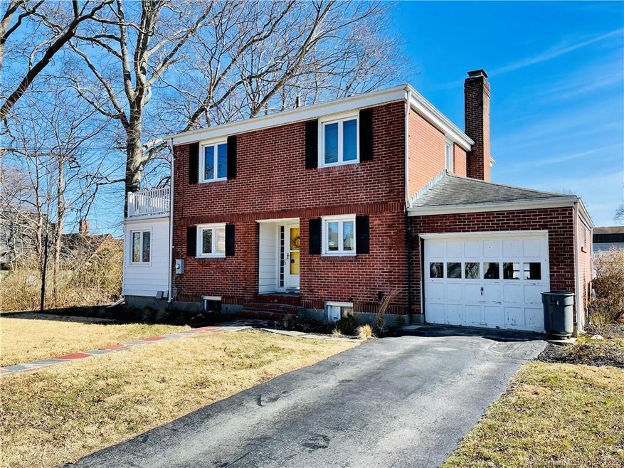 28 Chapel Dr, New London, CT 06320 - photo 1