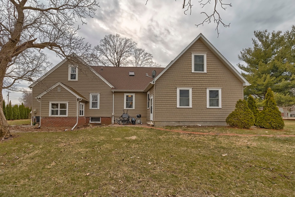 991 N County Road 1500 E, Camargo, IL 61919 - photo 1