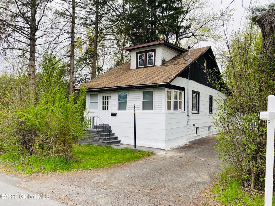 48 Sherwood Ave, Rensselaer, NY 12144 - photo 1