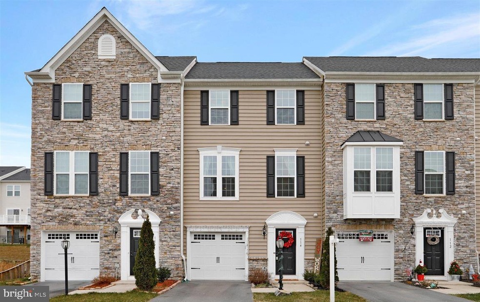 114 Chamomile Ct, Lake Frederick, VA 22630 - photo 1