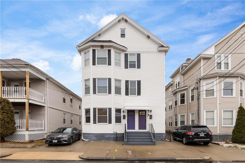 75 Newton St, Pawtucket, RI 02860 - photo 1