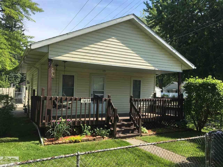 1019 Riverview St, Port Huron, MI 48060 - photo 1