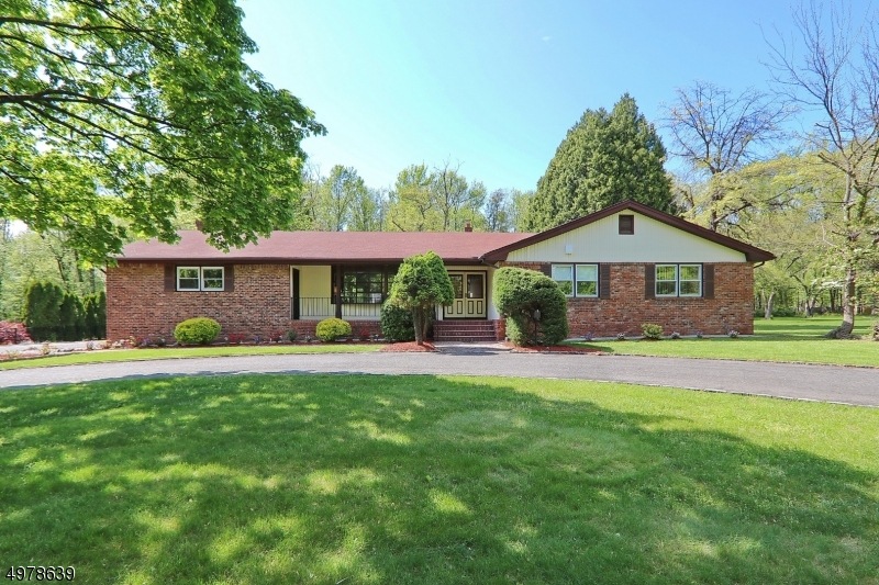 10 Jacobs Ln, Scotch Plains, NJ 07076 - photo 1