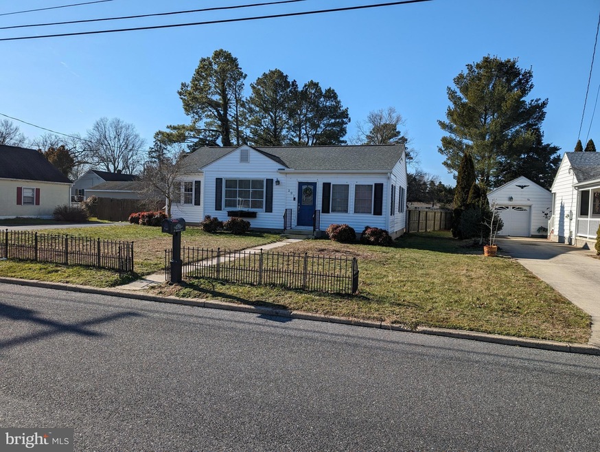 201 Robinson St, Georgetown, DE 19947 - photo 1