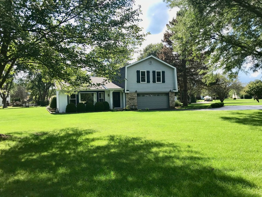 Beautiful well cared for Contemporary