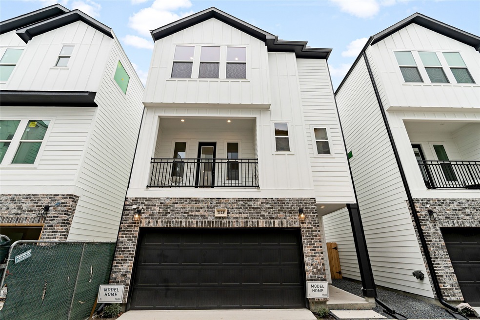 712 W Donovan St unit F, Houston, TX 77091 - photo 1