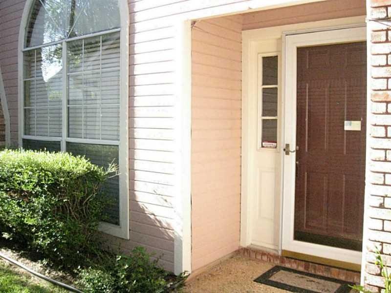 Photo. front entrance