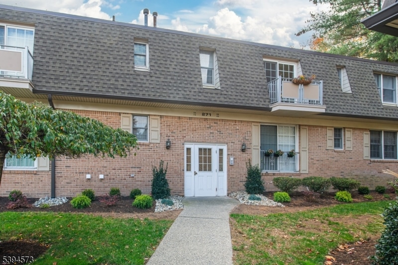 271 Collignon Way, Rivervale, NJ 07675 - photo 1