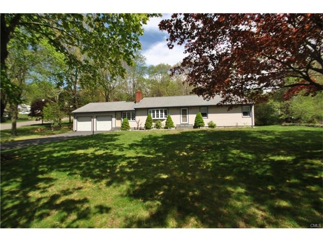 108 Meadowview Dr, Trumbull, CT 06611 - photo 1