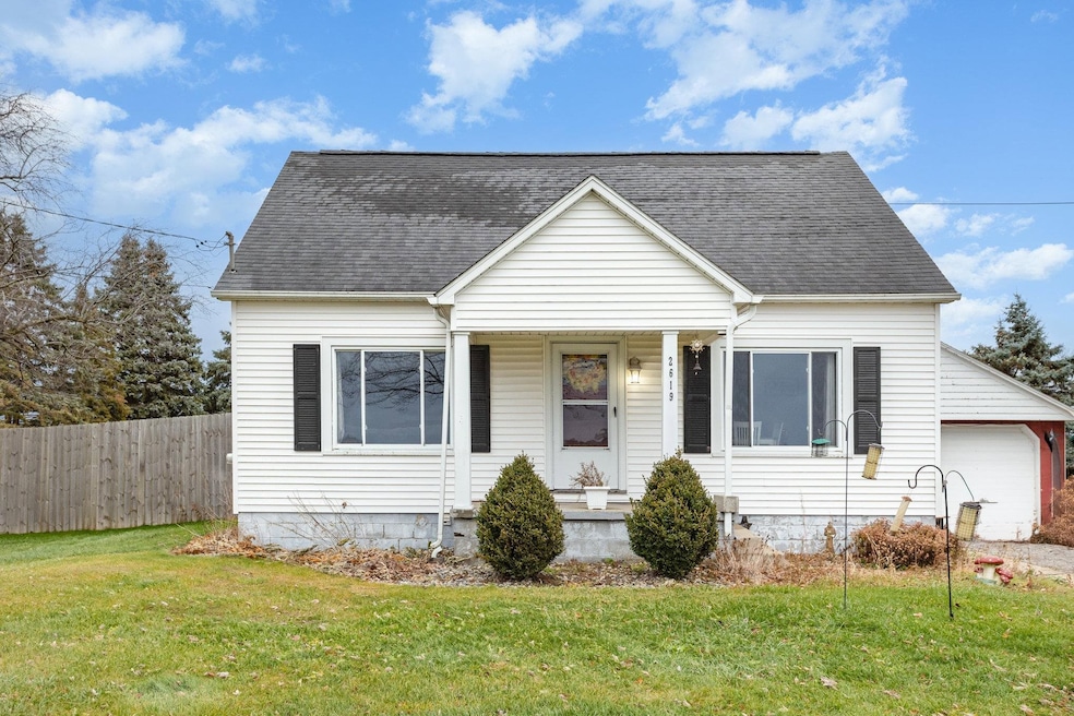 2619 11 Mile Rd, Auburn, MI 48611 - photo 1