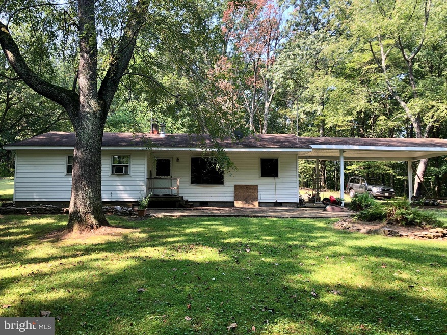 9217 Devonshire Ln, Marshall, VA 20115 - photo 1