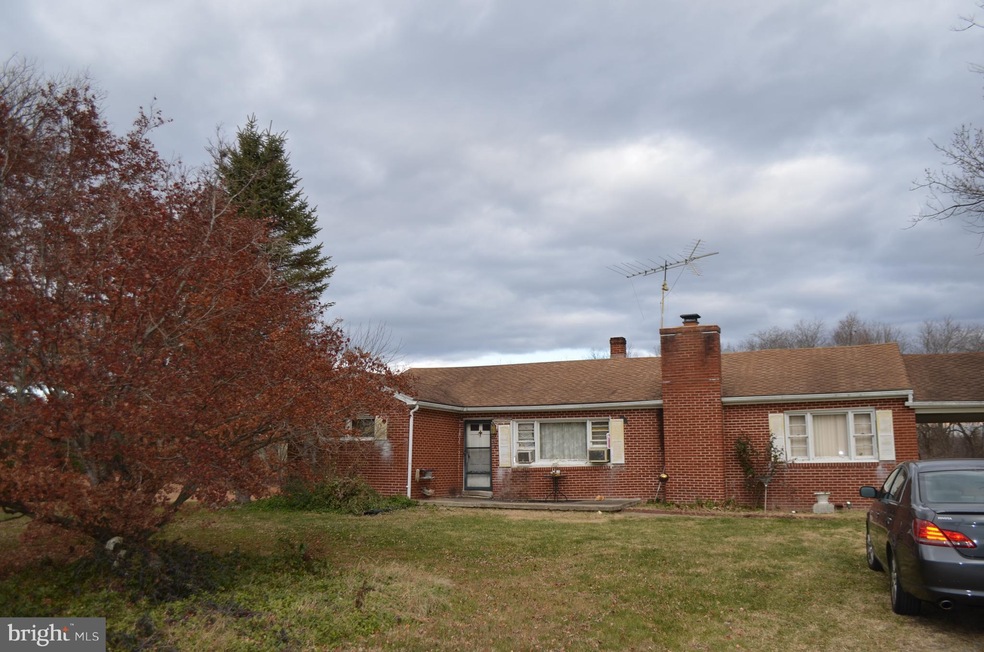 8012 Granite Springs Rd, Spotsylvania, VA 22551 - photo 1