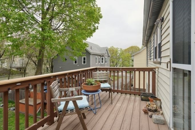 11 Tolman St unit 11, Waltham, MA 02453 - photo 1