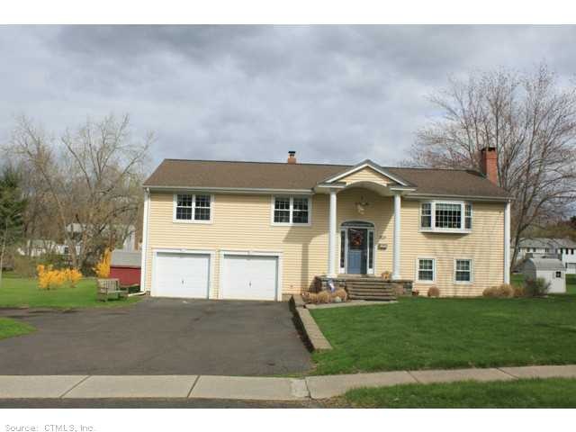 160 Carriage Hill Dr, Wethersfield, CT 06109 - photo 1