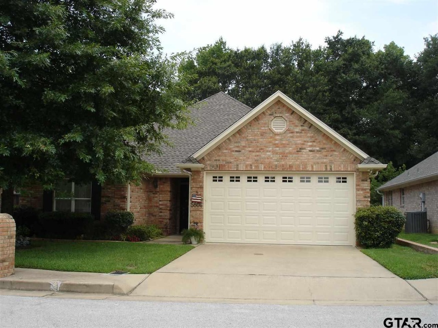 5806 Hollybrook Dr, Tyler, TX 75703 - photo 1