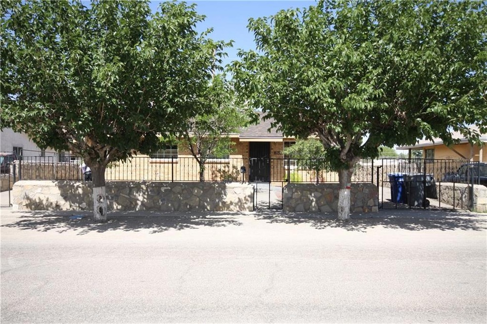 8133 Hickory Ln, El Paso, TX 79915 - photo 1