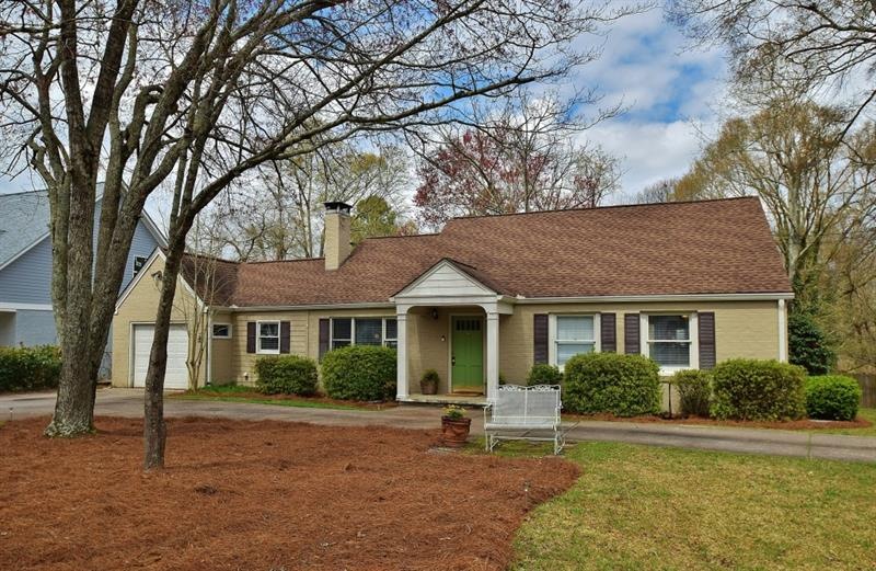 214 Mountain View Dr, Gainesville, GA 30501 - photo 1