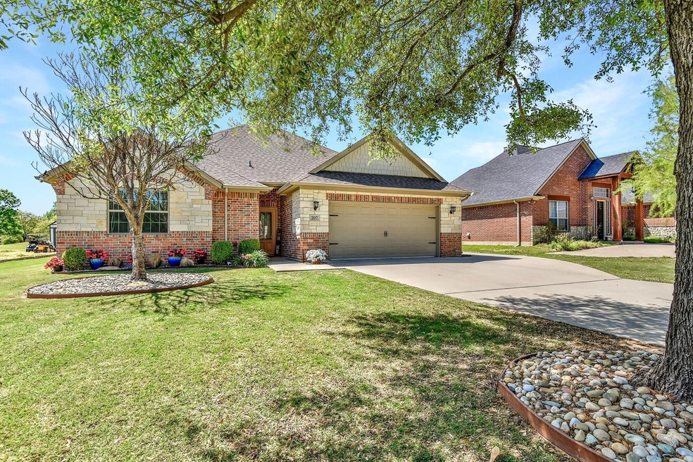 207 Cayuga Trail, Gainesville, TX 76240 - photo 1