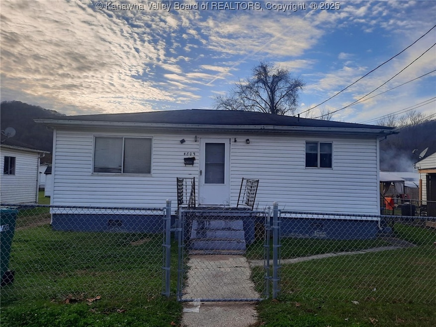 4809 1/2 Church Dr, Charleston, WV 25306 - photo 1