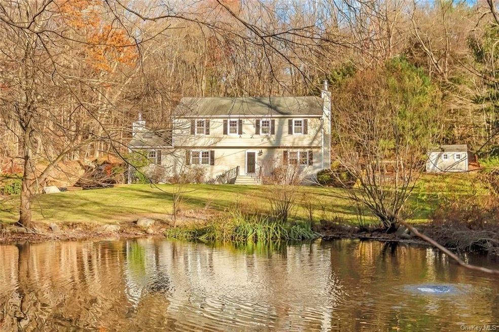 33 Rolling Meadow Ln, Pound Ridge, NY 10576 - photo 1