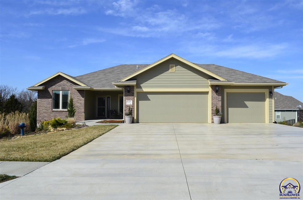 6328 SW 48th Ln, Topeka, KS 66610 - photo 1