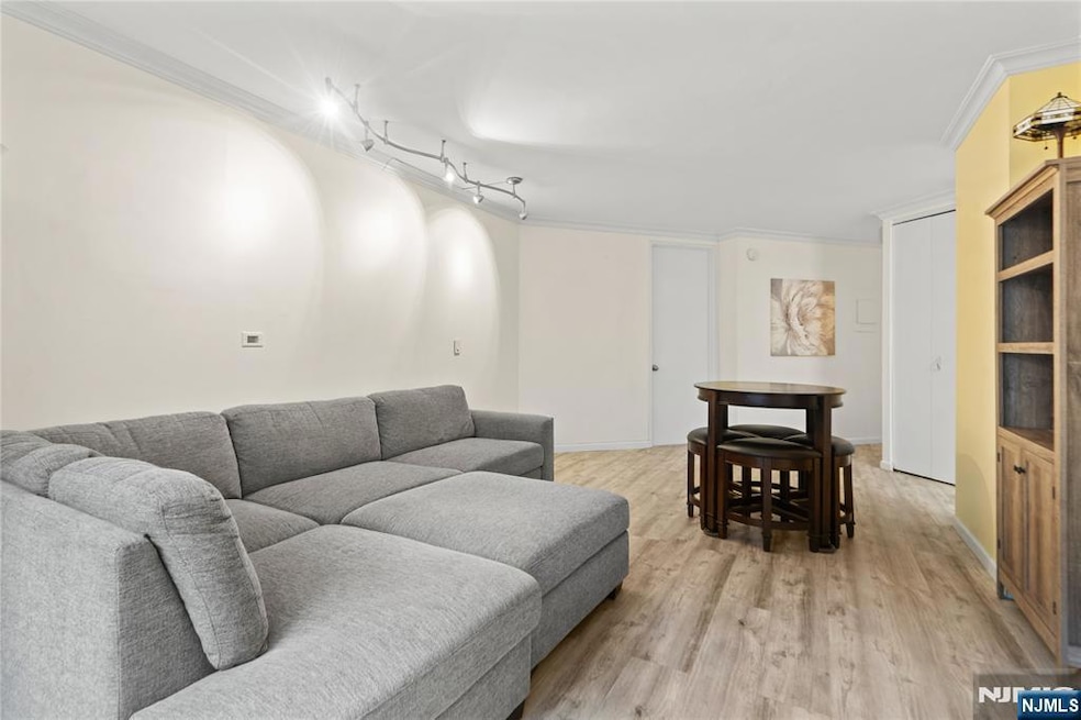 For Rent $2,400/month