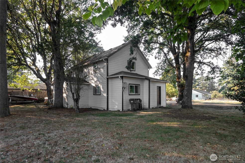 565 Mcnaught Rd S unit 1&2, Roy, WA 98580 - photo 1