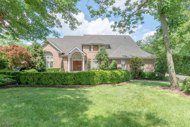 28 Chelsea Dr, Livingston, NJ 07039 - photo 1