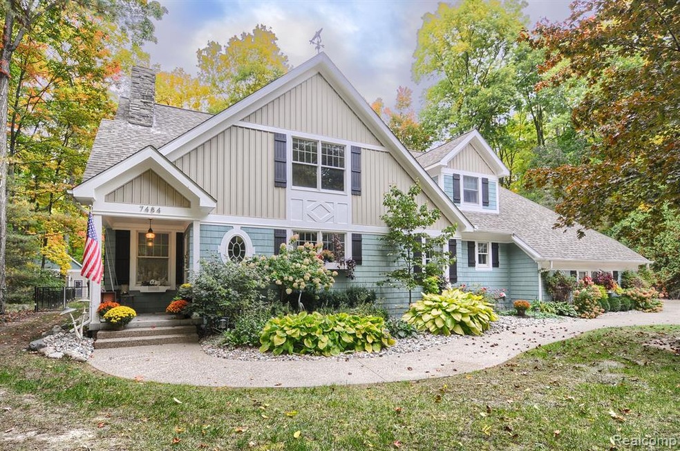 7484 Falling Leaf Ct, Flushing, MI 48433 - photo 1