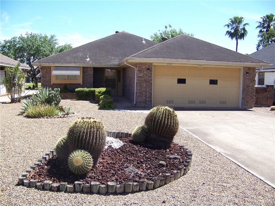 323 Diana Dr, Alamo, TX 78516 - photo 1