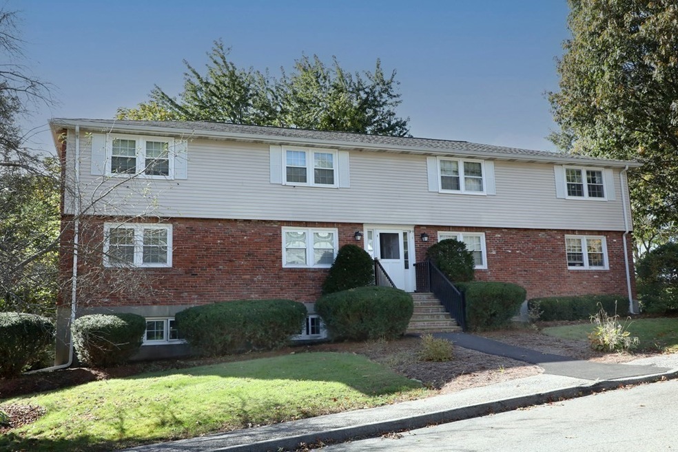 1 Zabriskie Dr unit E, Newburyport, MA 01950 - photo 1