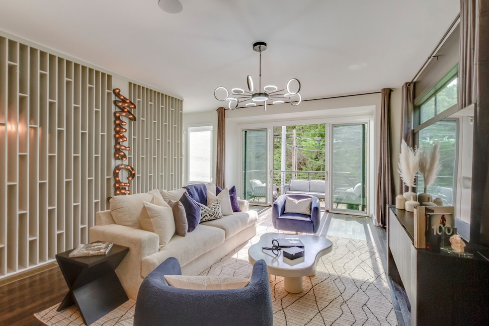 For Sale $600,000 • Co-Listing Agent