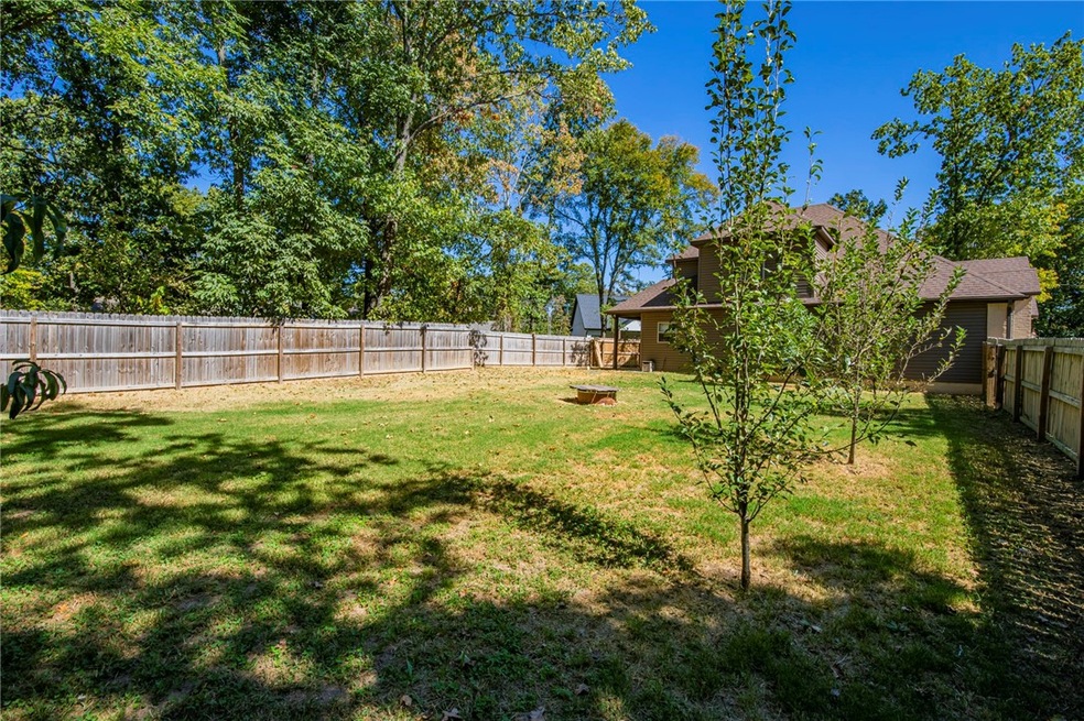 4 Worlaby Ln, Bella Vista, AR 72715 - photo 1