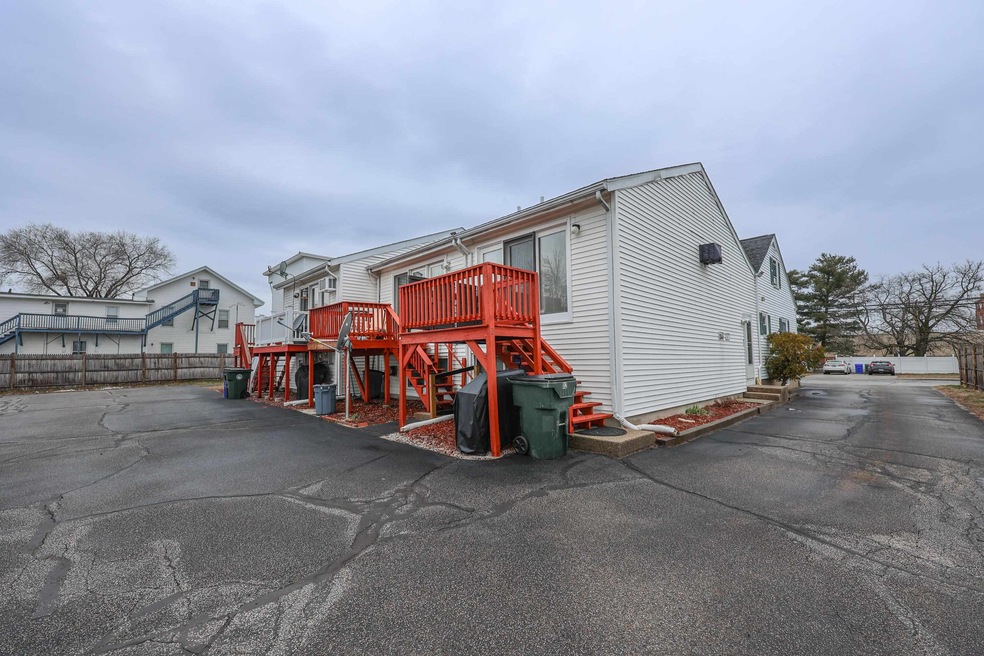 361 Hayward St unit 2, Manchester, NH 03103 - photo 1