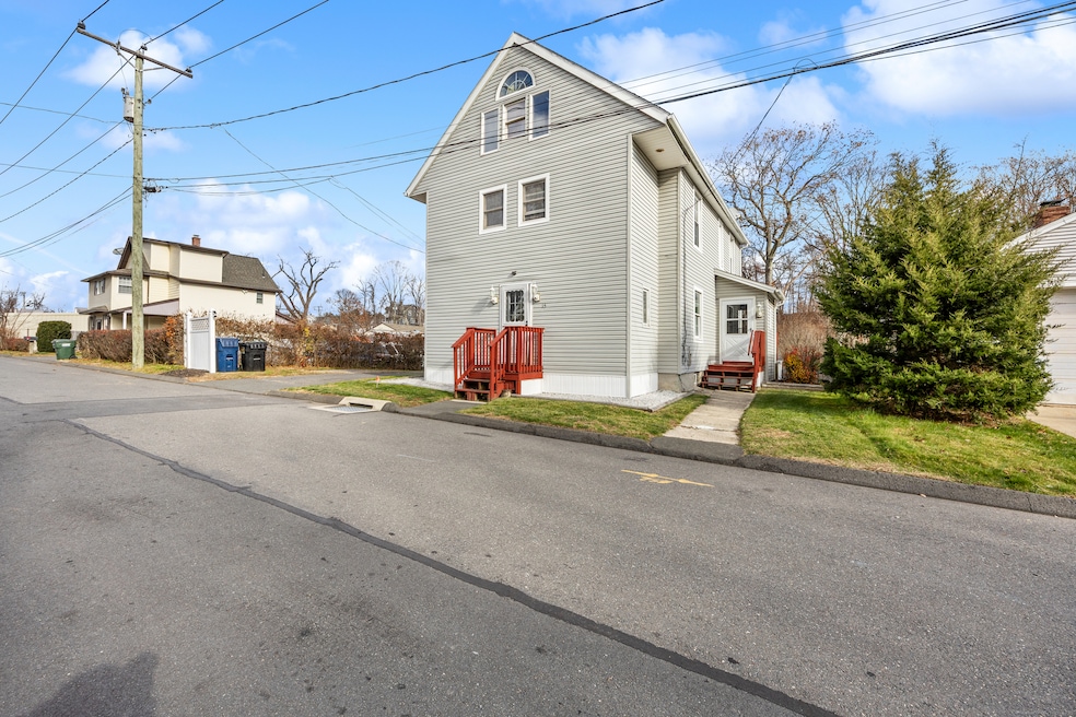 15 Woodside Ln, Terryville, CT 06786 - photo 1