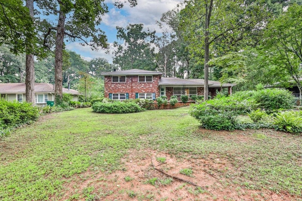 Welcome to 1626 N Columbia Pl