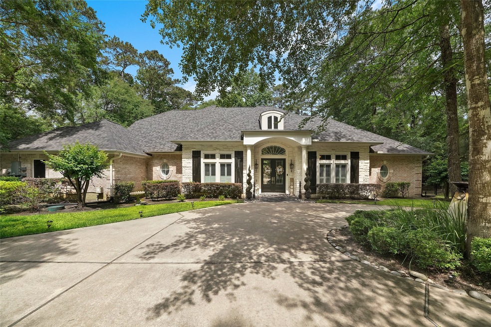 SUNSHINE VIEW  Inviting French Country Custom with