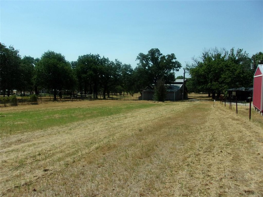 1636 County Road 3672, Springtown, TX 76082 - photo 1