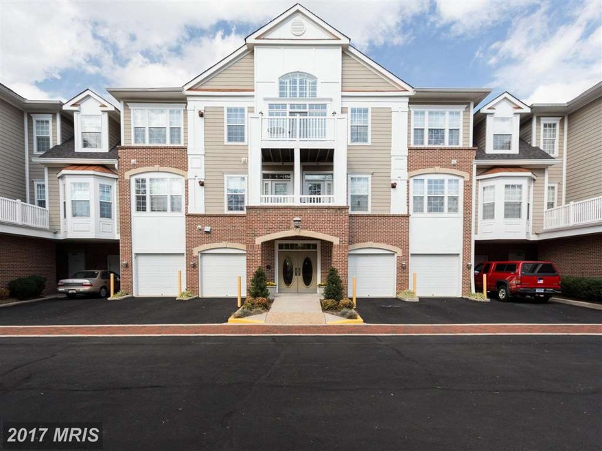 7871 Rolling Woods Ct unit 402, Springfield, VA 22152 - photo 1