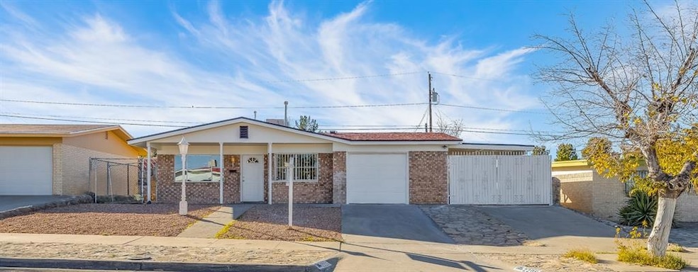 2205 Pacheco Dr, El Paso, TX 79935 - photo 1