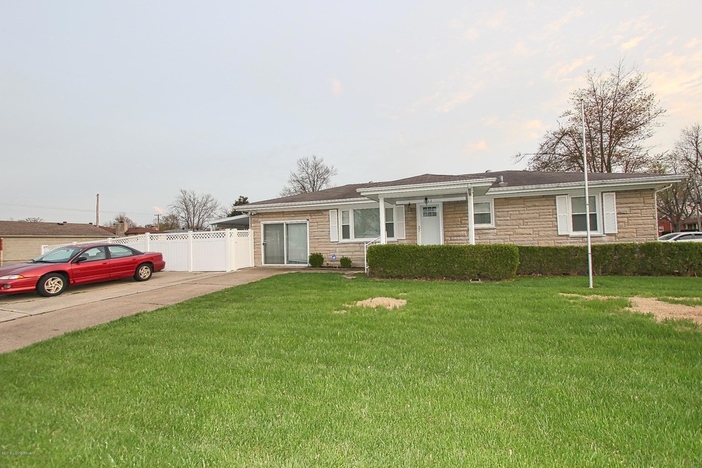 5802 Jessamine Louisville home for sale