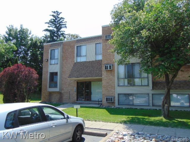 28418 W 8 Mile Rd unit A1, Farmington Hills, MI 48336 - photo 1