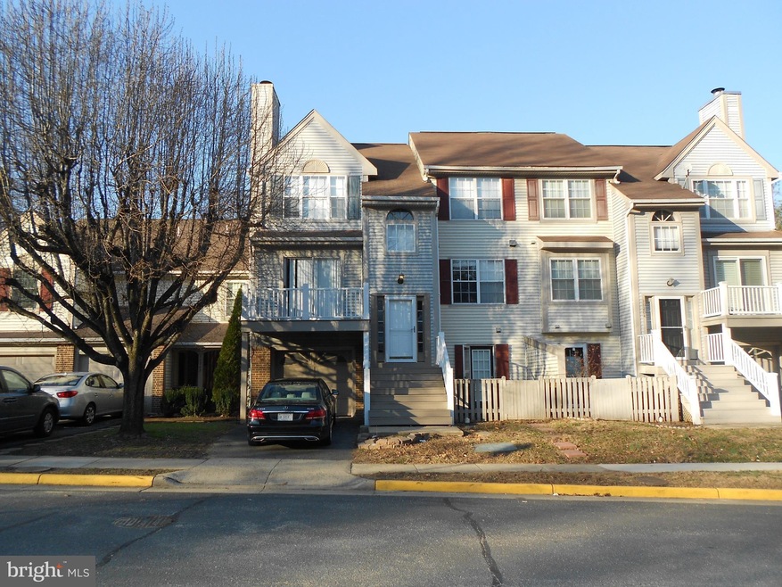 10206 Faire Commons Ct, Burke, VA 22015 - photo 1