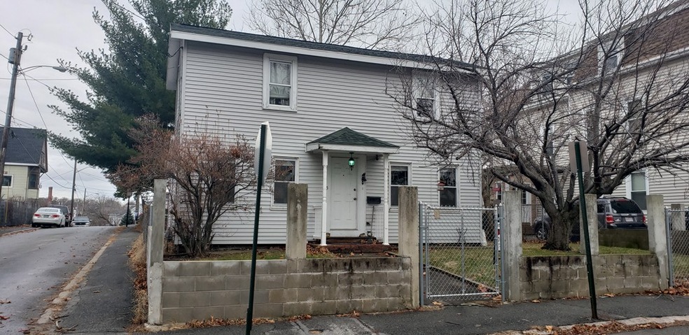 65 Charles St, Haverhill, MA 01830 - photo 1