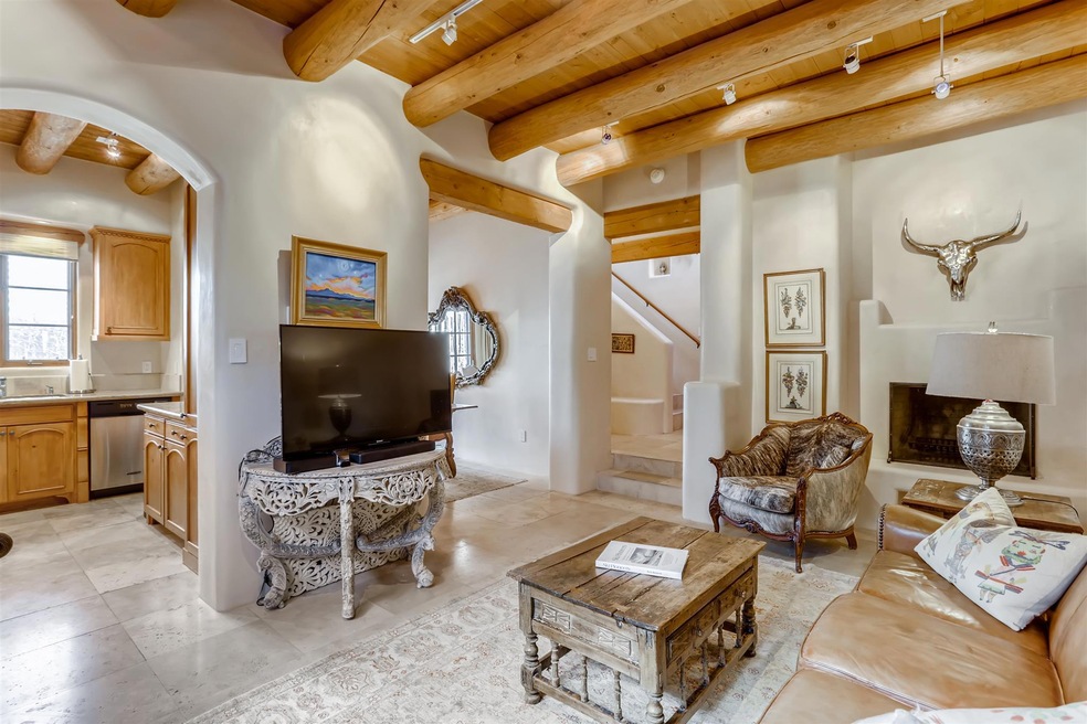 609 Pinon Dr, Santa Fe, NM 87501 - photo 1