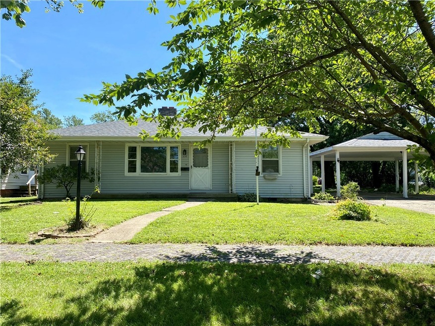 2317 Marshall Ave, Mattoon, IL 61938 - photo 1