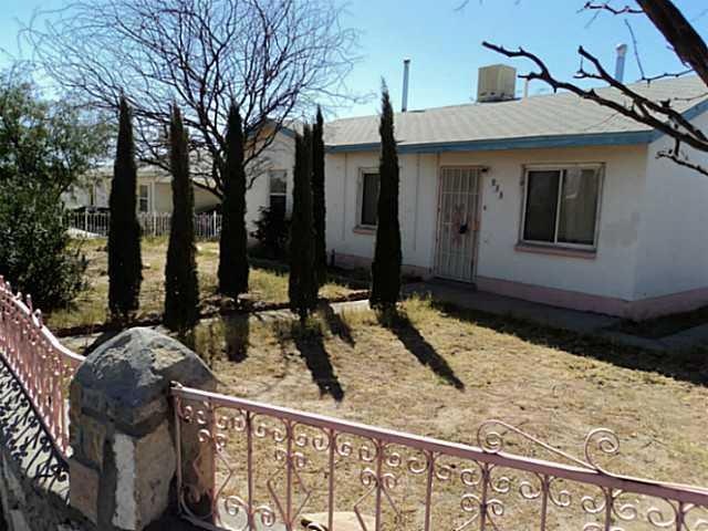 933 Giles Rd, El Paso, TX 79915 - photo 1
