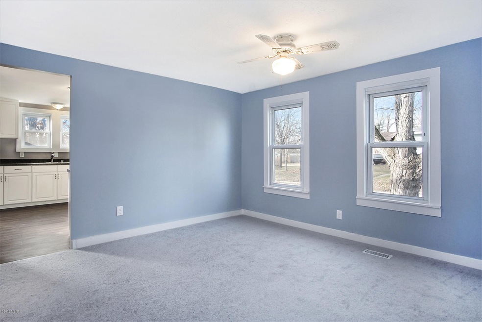 1402 Hickory St, Niles, MI 49120 - photo 1