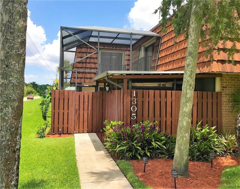 Exterior Front - Wonderful private entry.